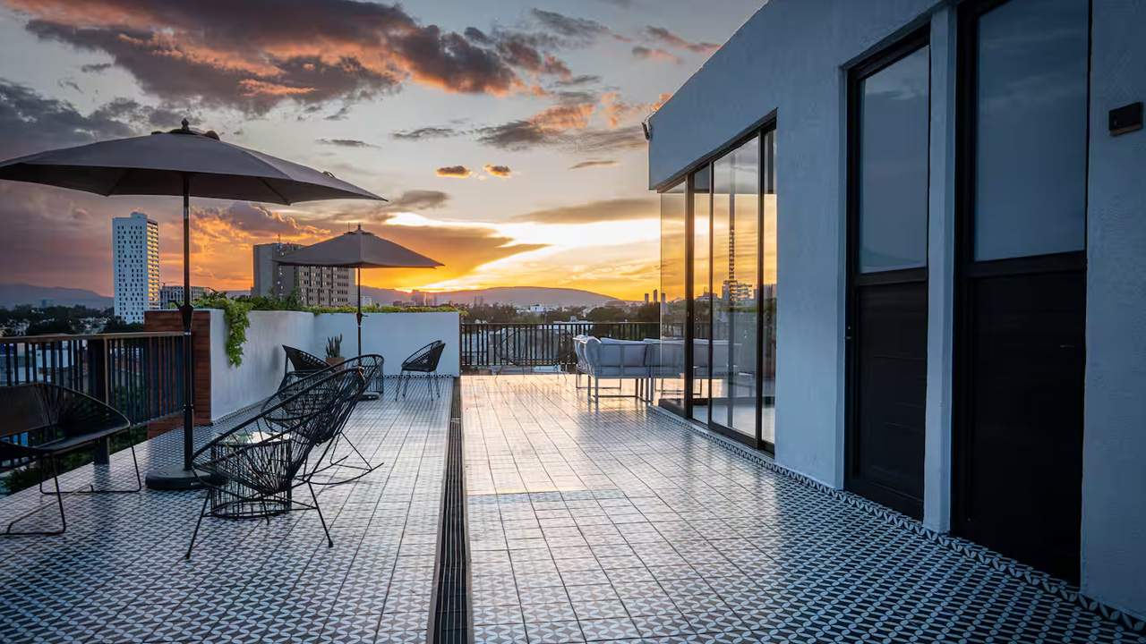 hospedaje en guadalajara en la colonia americana lapso alarcon